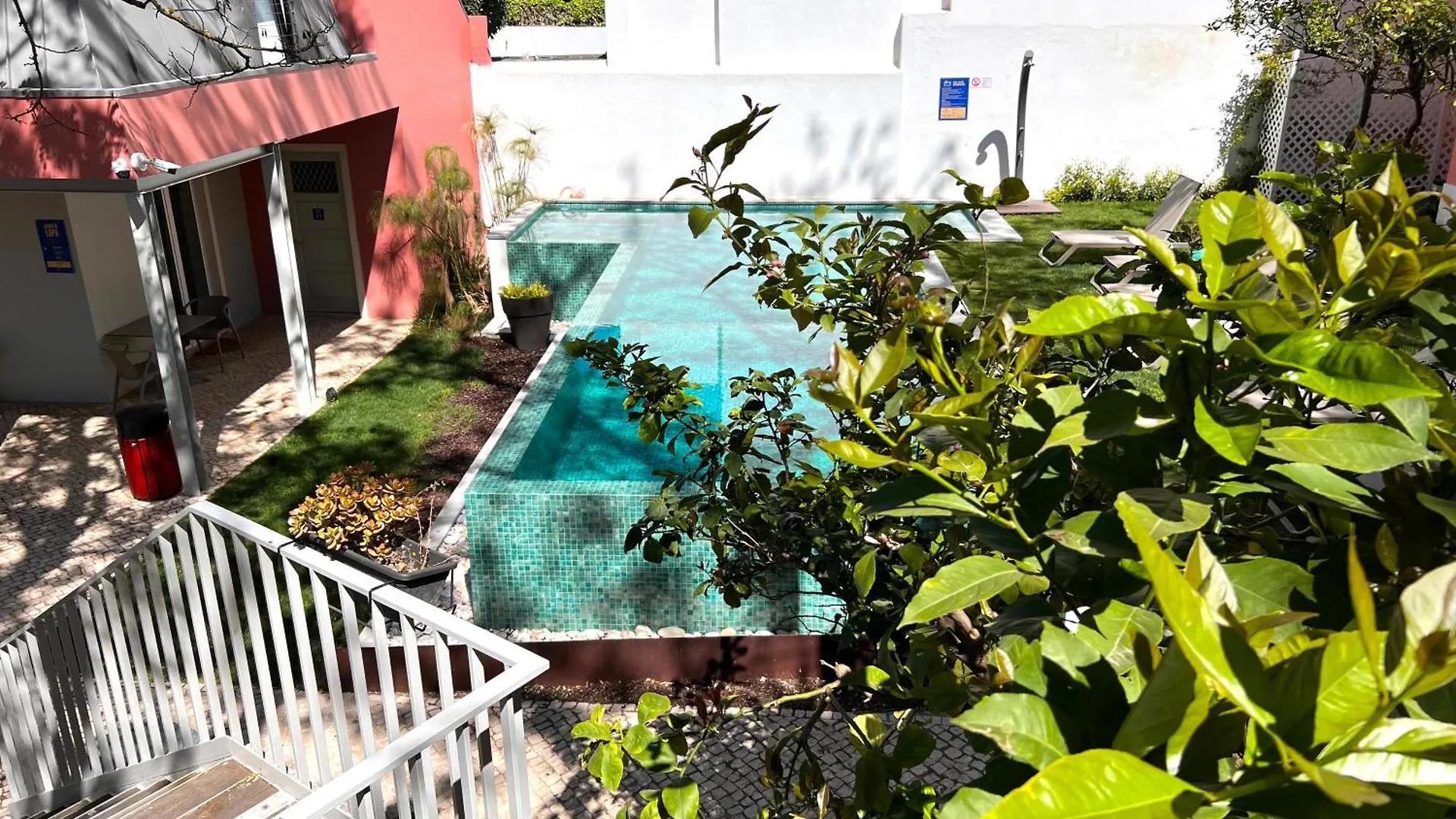 Hotel Jardim Da Lapa By Shiadu Lisboa 3*,